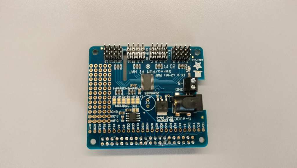 Kit Servo HAT a 16 Canaux pour Raspberry Pi - Kubii